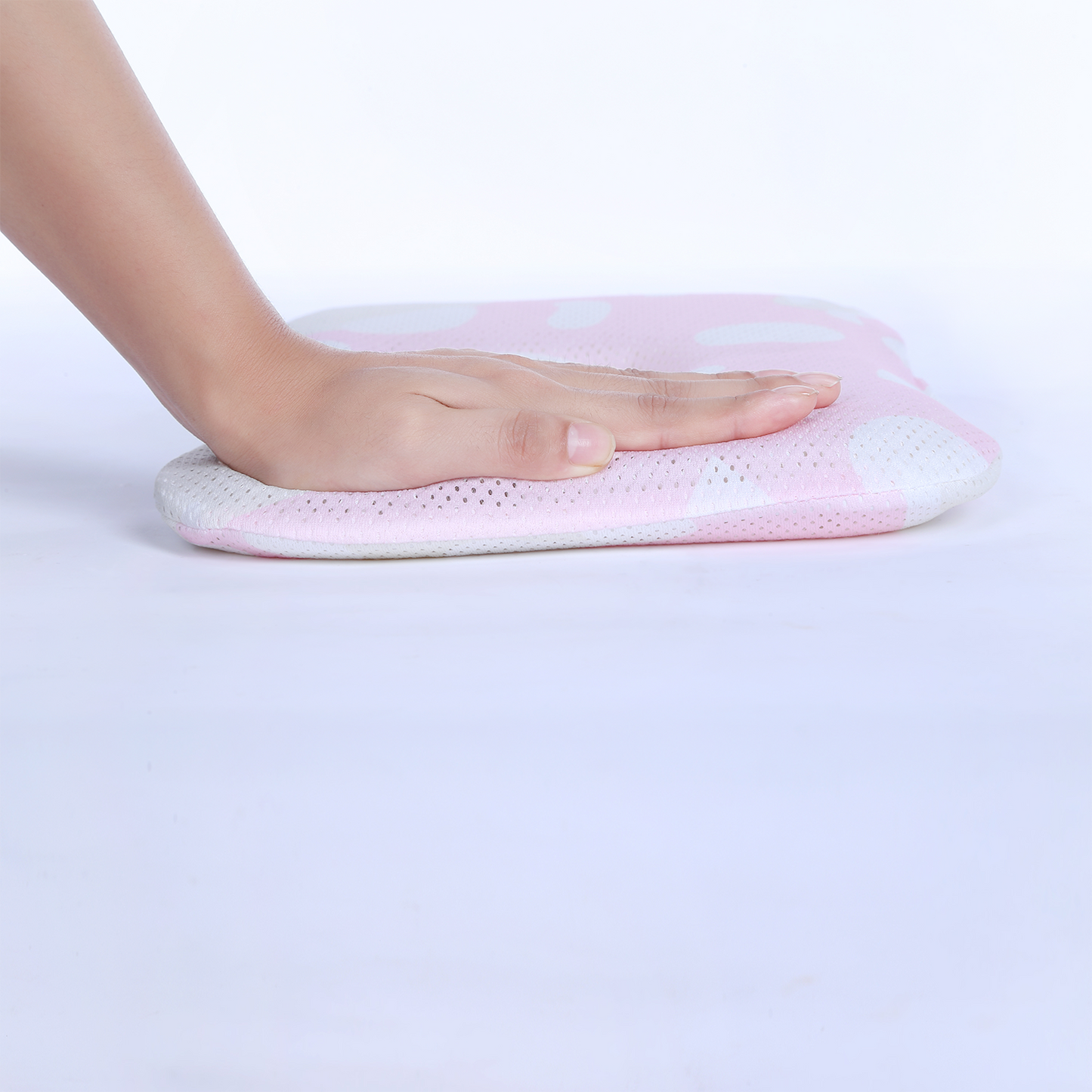 COMFi CNP01 - 3D X-90º Newborn Breathing Pillow (0-6 months)